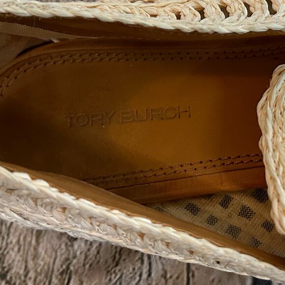 D10 Tory Burch Women’s Tan Leather Loafers, Size 8.5 - Picture 8 of 9